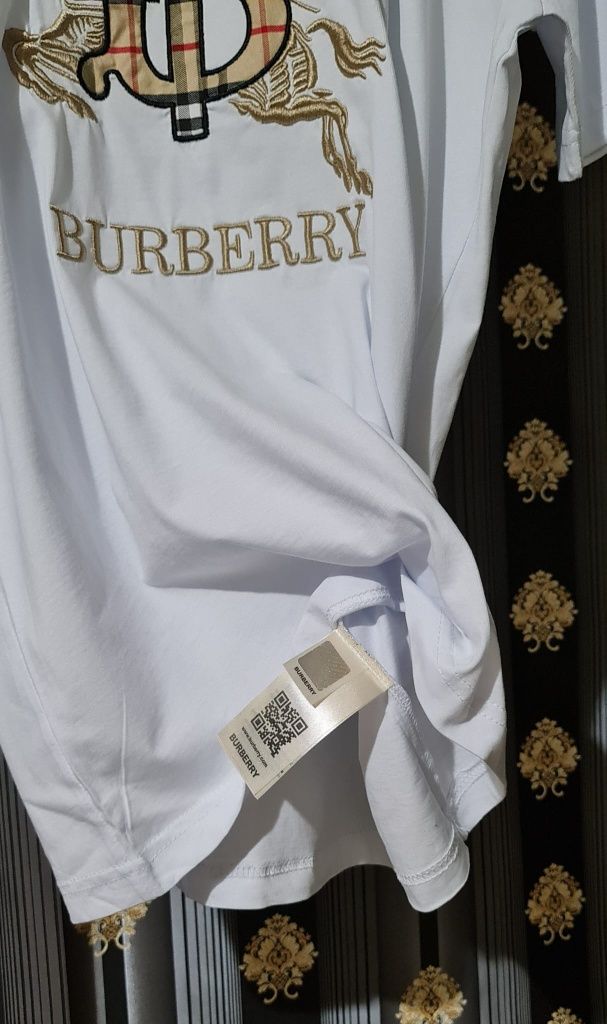 Tricou Burberry / Dolce&Gabbana