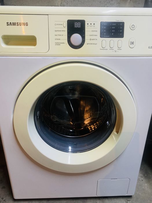 Продам стиральную машину Samsung diamand на 6 кг загрузки!