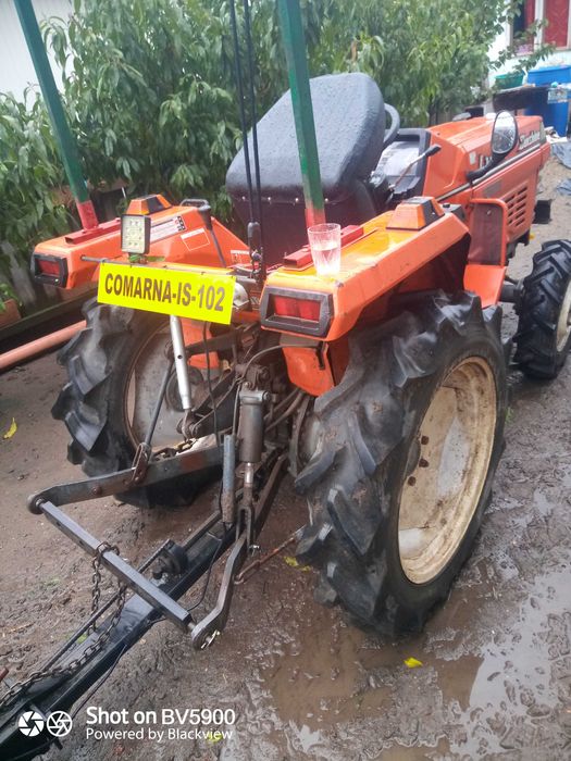 Vând sau schimb tractor kubota