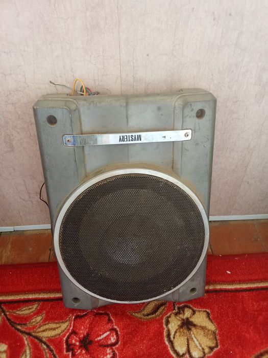 Продам сабвуфер.