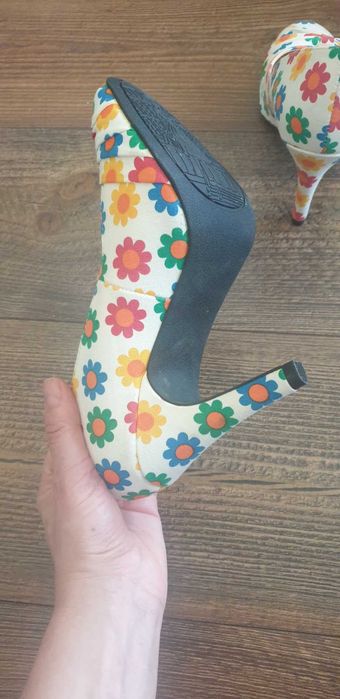 Дамски обувки на ток