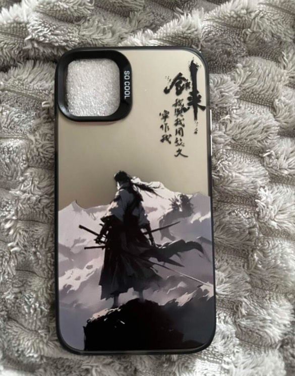 Калъфи за Iphone 13