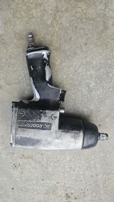 Пневматичен ударен гайковерт