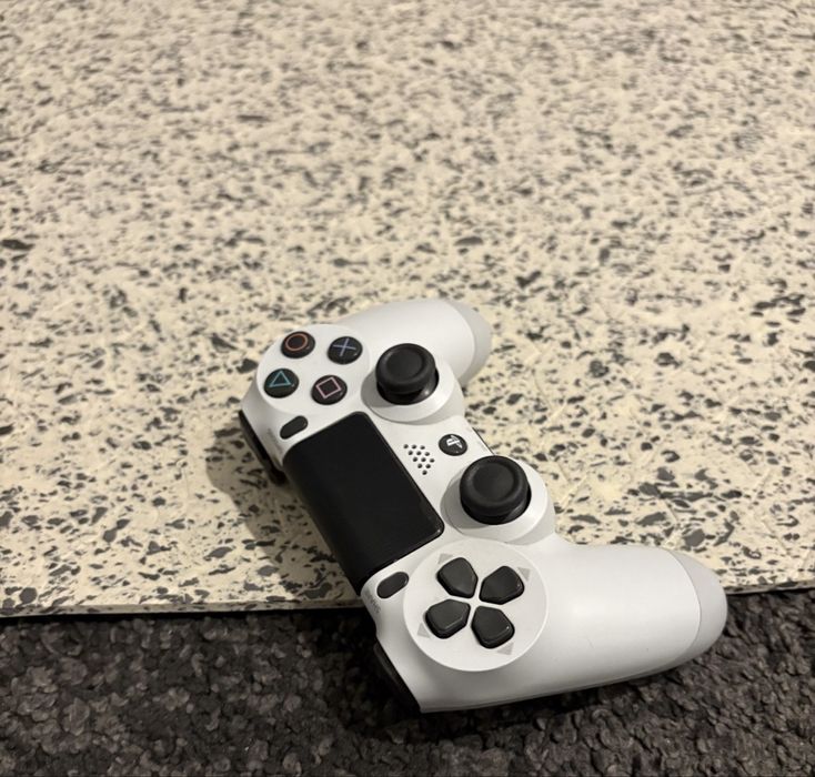 Controller PS4 alb