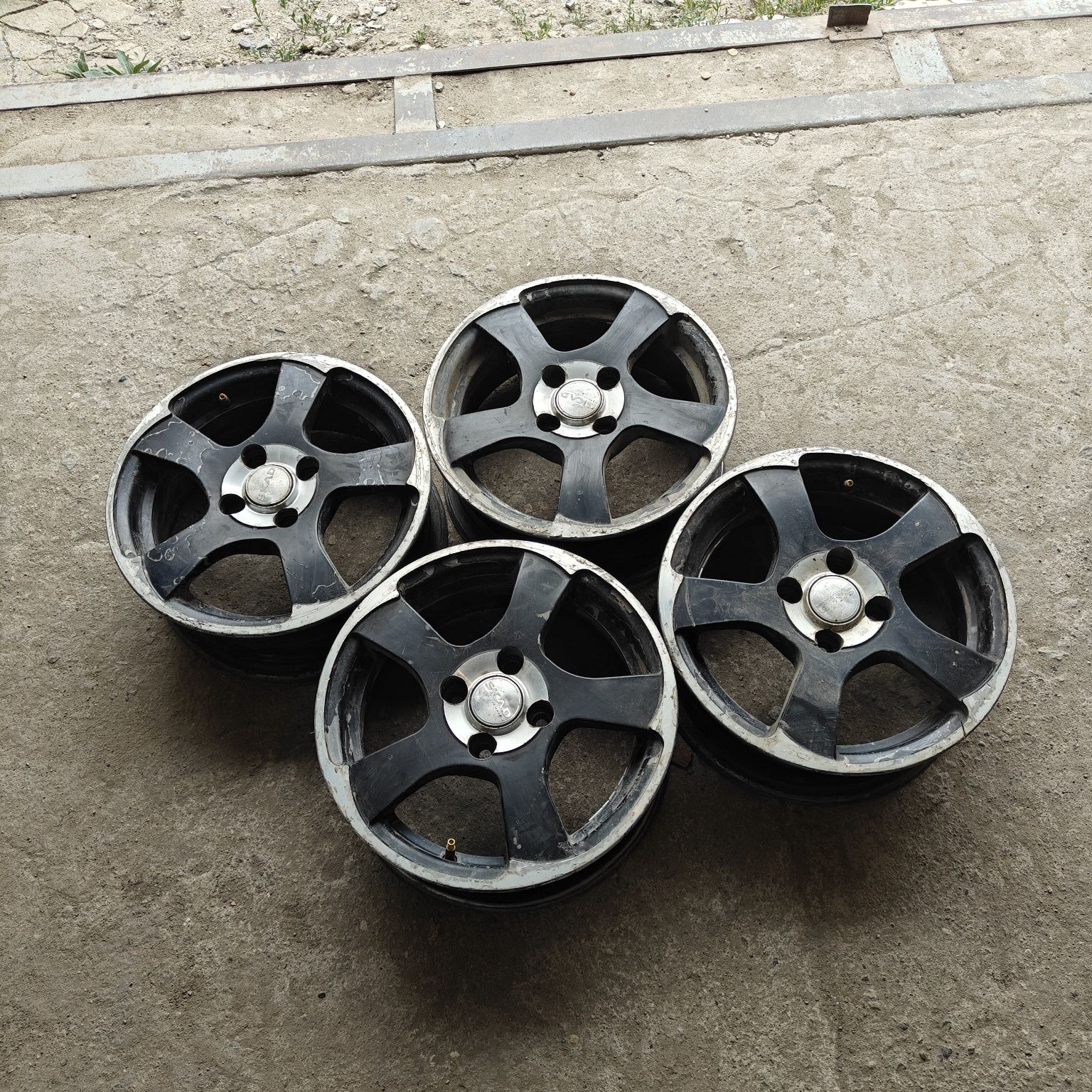 R14 PCD 4 *98 Комплект легкосплавных дисков