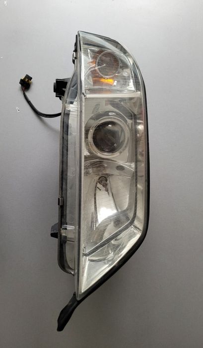 Десен фар за Audi A6 C5/ Ауди А6 Ц5