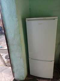 Продам двухкамерный холодильник Бирюса рабочи доставка бесплатно