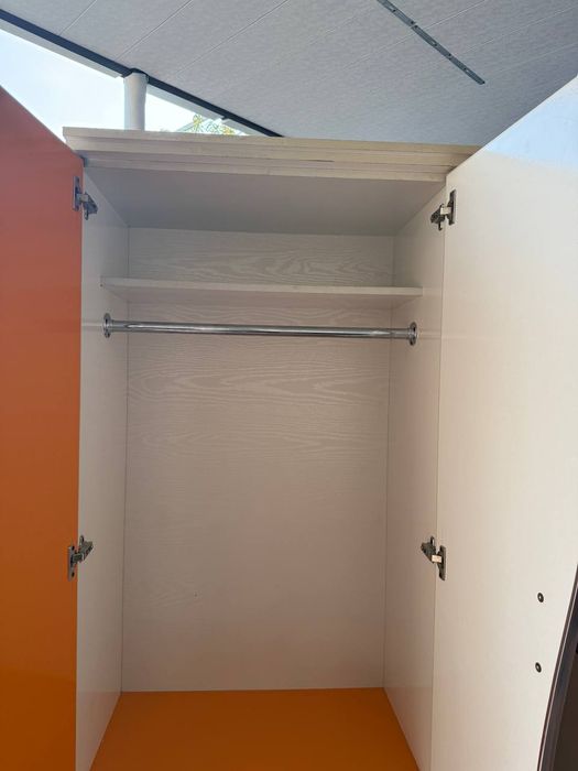 Детский шкаф с рисунком Микки Мауса в отличном состоянии