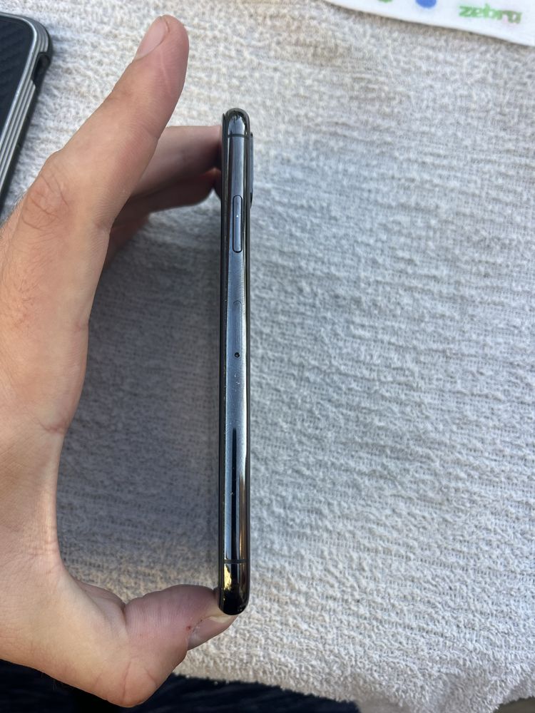 Мобилен тел iphone xs