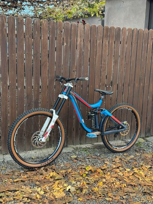 Bicicleta giant glory 2017