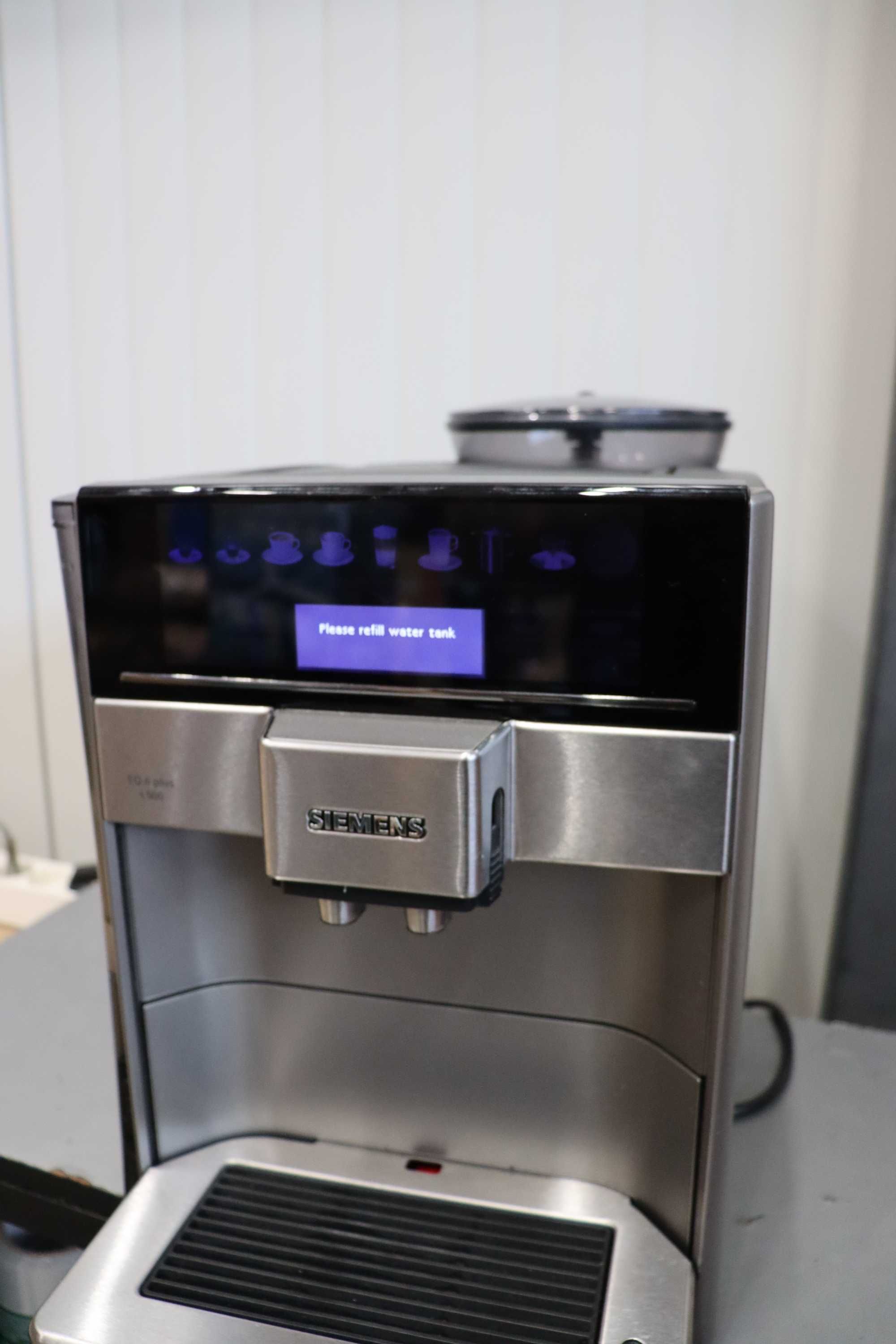 Siemens EQ.6 Plus s500 Автоматична кафемашина с тъчскрийн, 12 рецепти