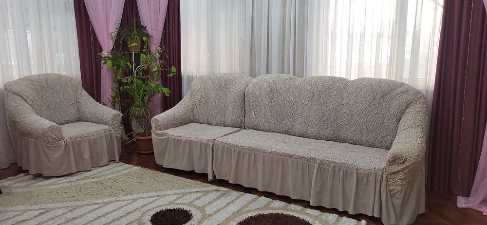 Диван с креслом и уголком