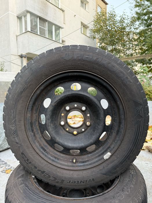 Anvelope iarna 195/65/15 cu jante