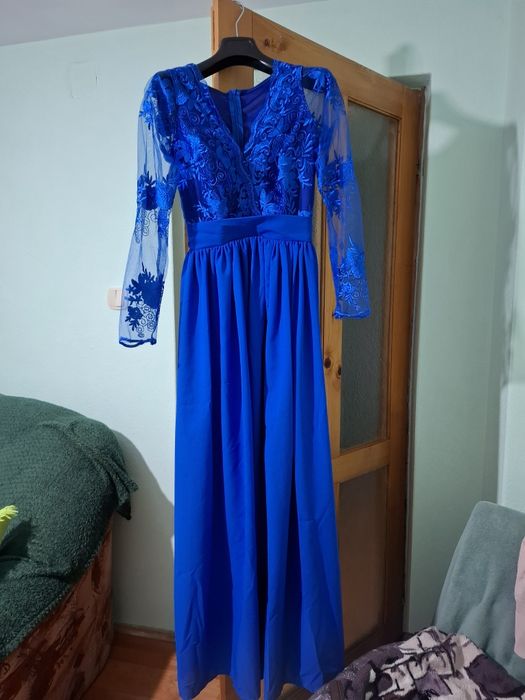 Rochii scurte și lungi