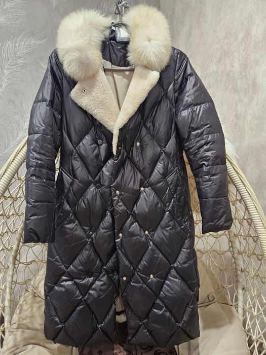 Продам пуховик очень красивый