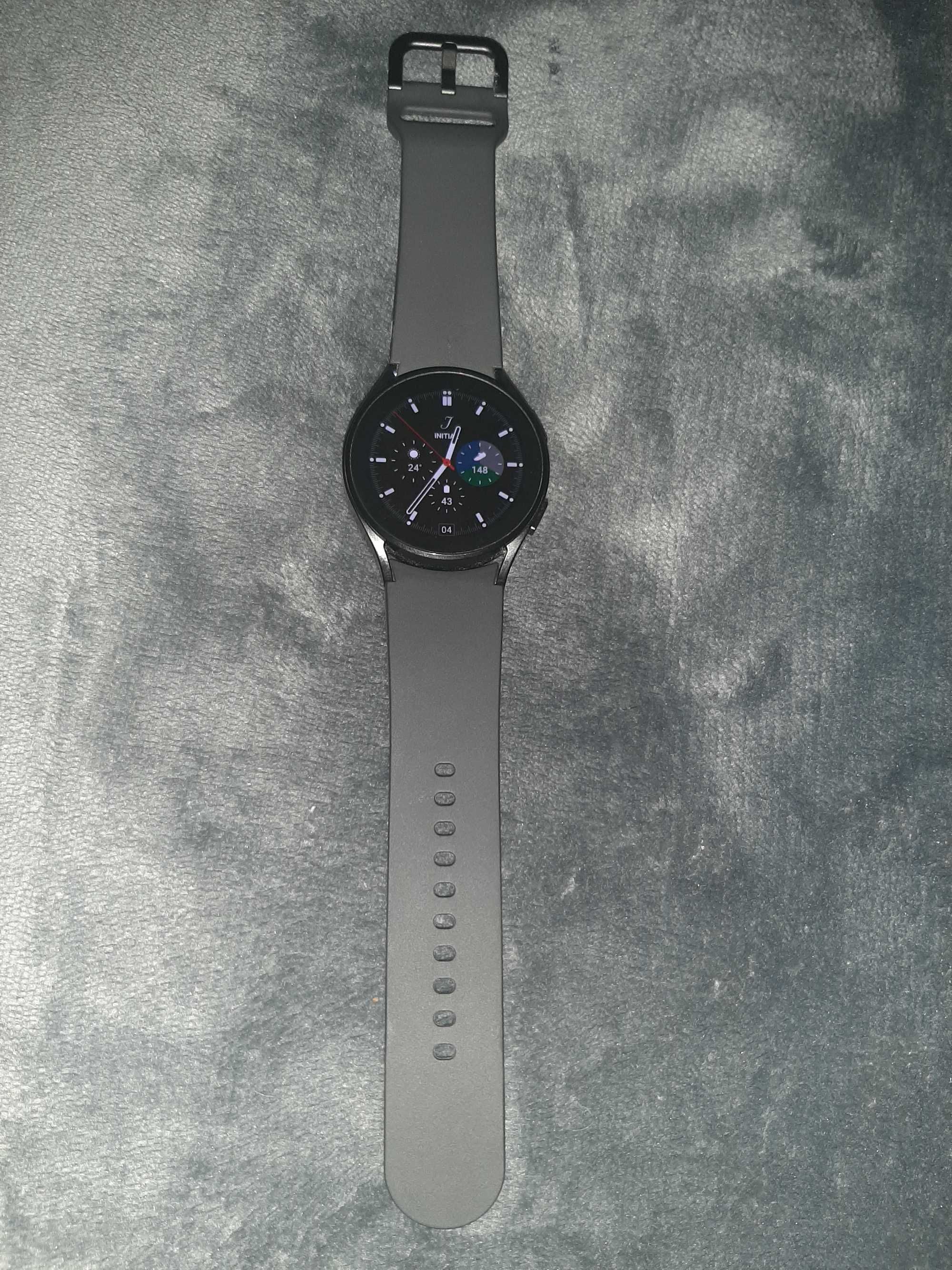 Смарт часовник Samsung Galaxy watch 4