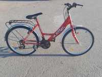 Vand bicicleta dama rosie pretabila pentru fete maxim 12 ani