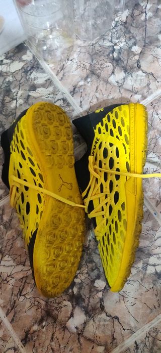 Ghete fotbal Puma, Pantaloni trening Babolat dama L Nou