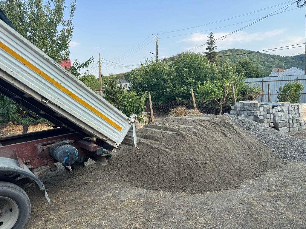 Nisip,Balast,Piatra,Sort,Pământ-Negru,Pietriș,MoluzExcavații