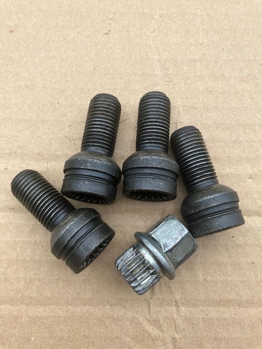 Оригинални секретни болтове Volkswagen , VAG