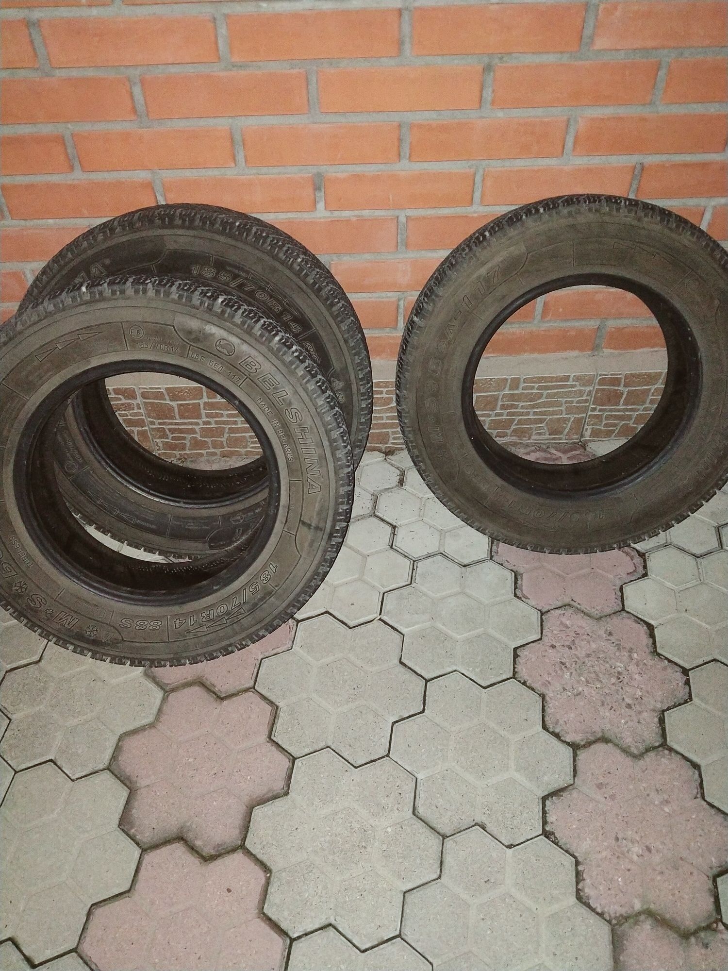 Продам шины в отличном состоянии