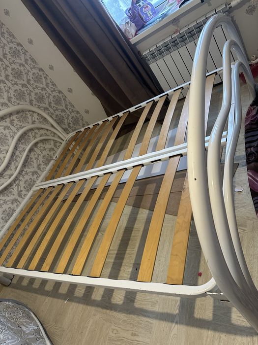 Продам кровать б/у