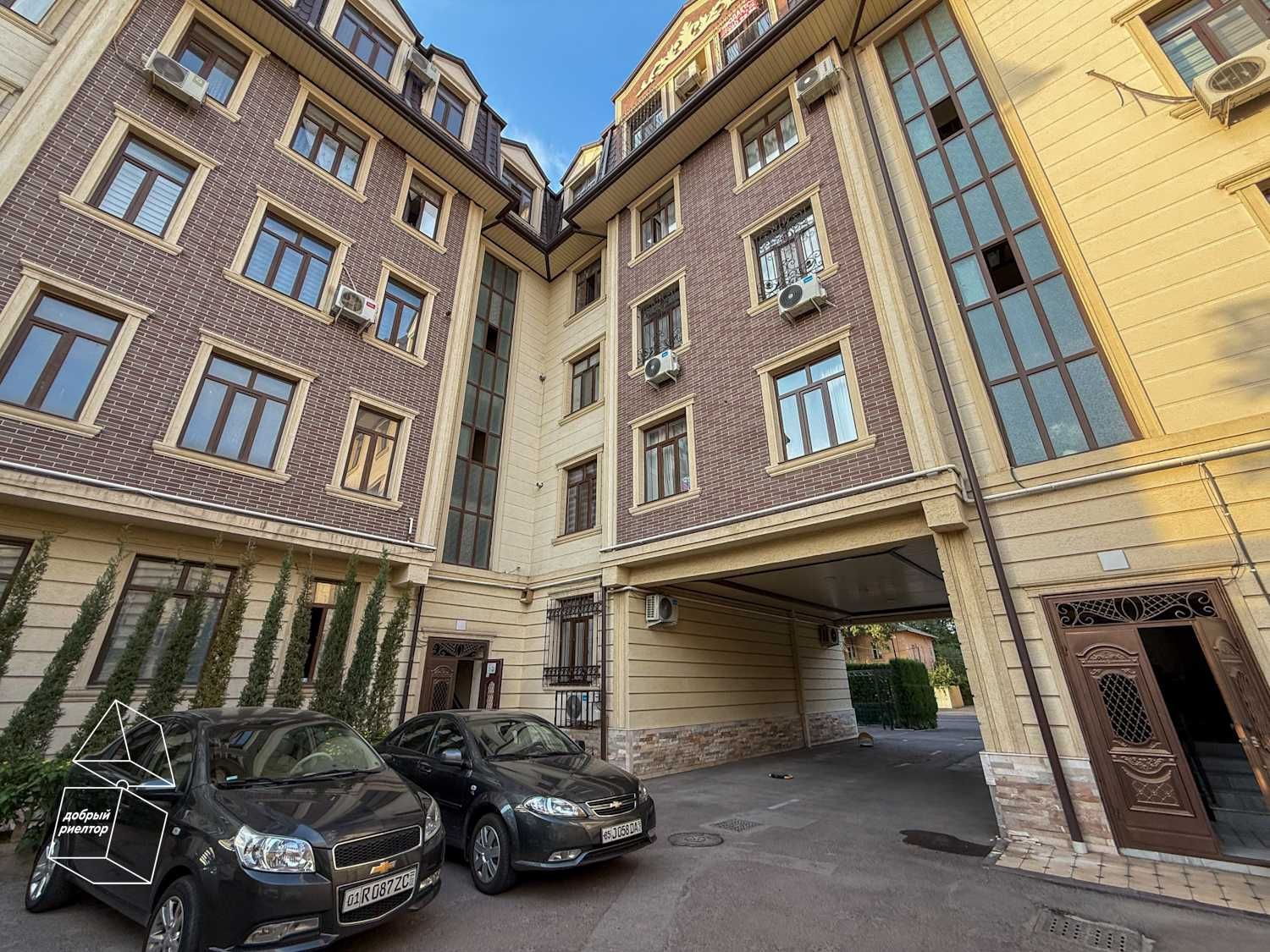 (Добрый) Дагестанская, 60 м², 2/Цокольный этаж/4, Квартира под офис
