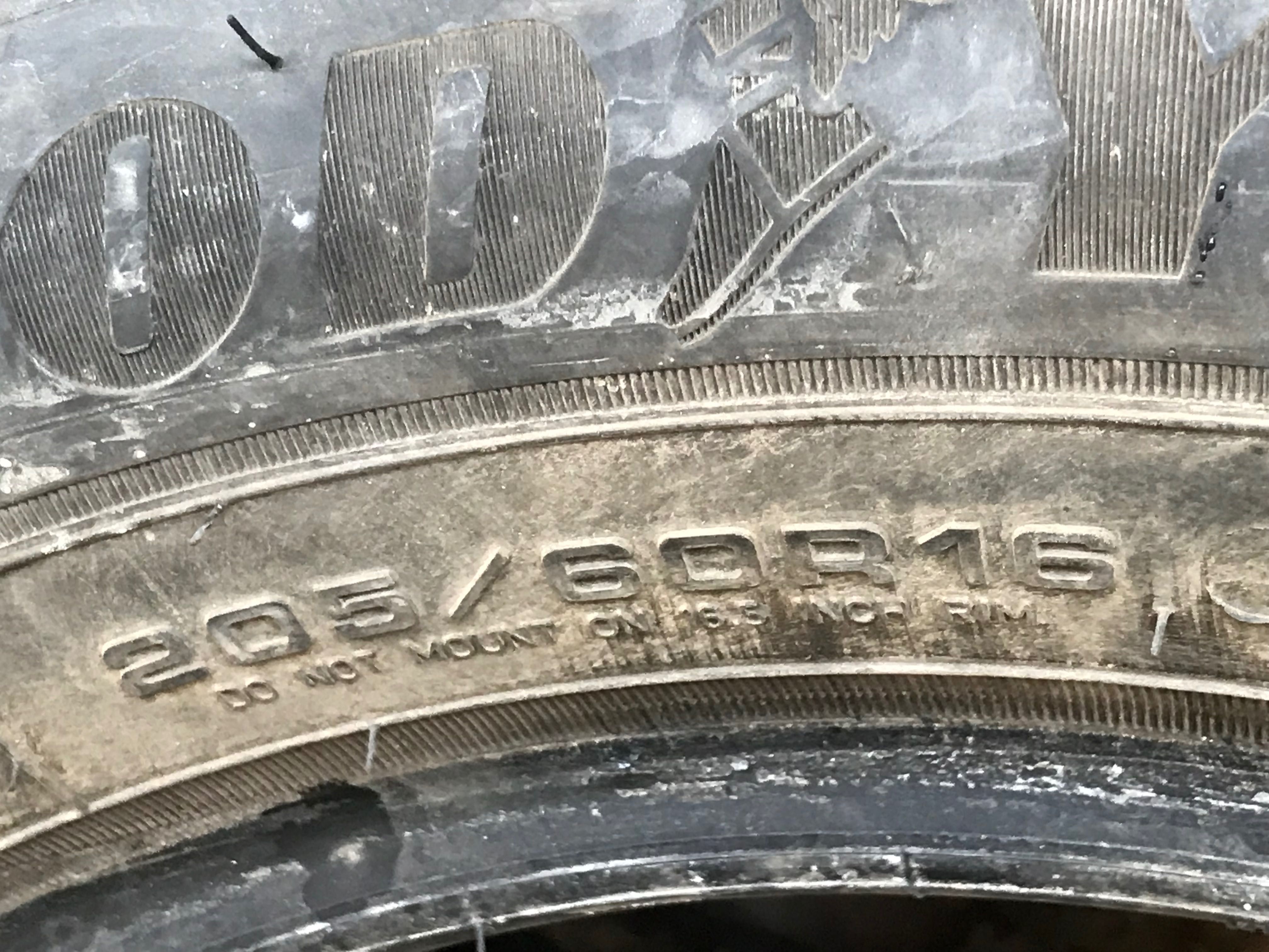 Зимна гума 205/60 r16 92H Goodyear