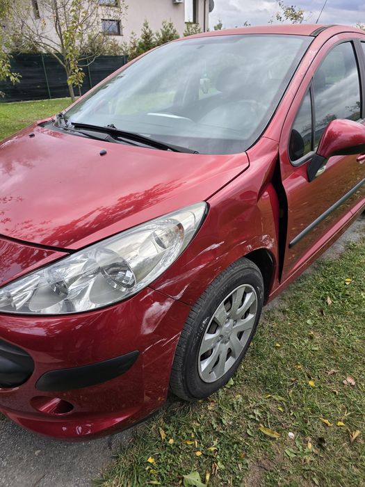 Vand Peugeot 207 1.4 benzina