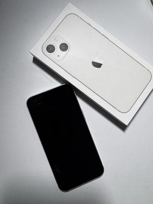 Vând telefon iPhone 13
