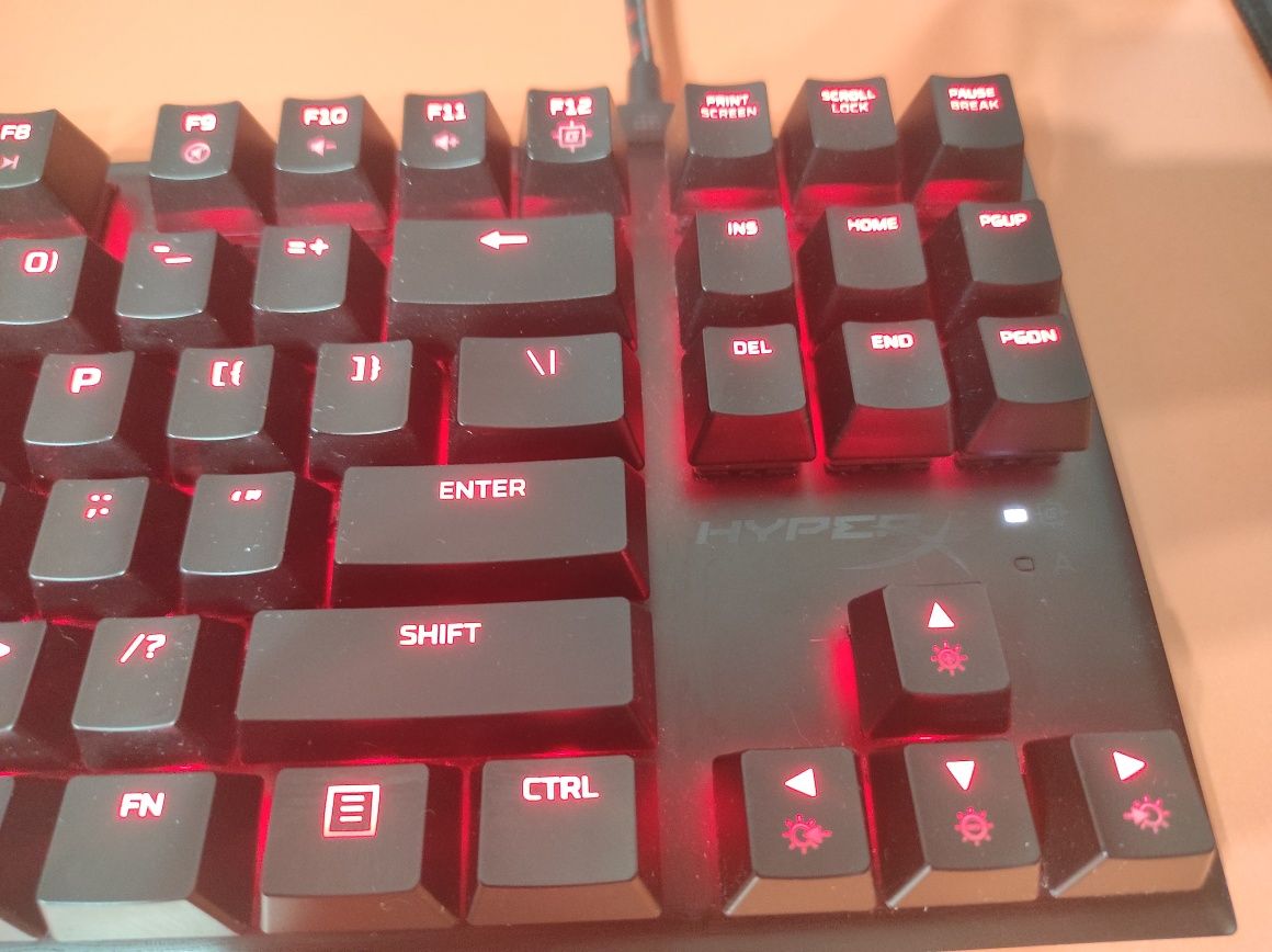 PREȚ SPECIAL Tastatură gaming mecanică HYPERX ALLOY FPS PRO