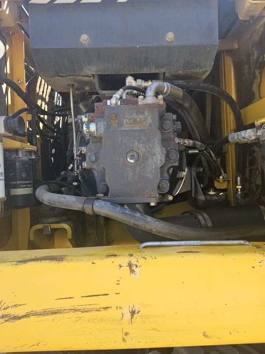 Excavator pe roți komatsu pw 180