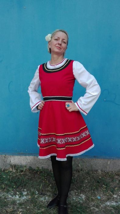 Женска носия-тракийска,126