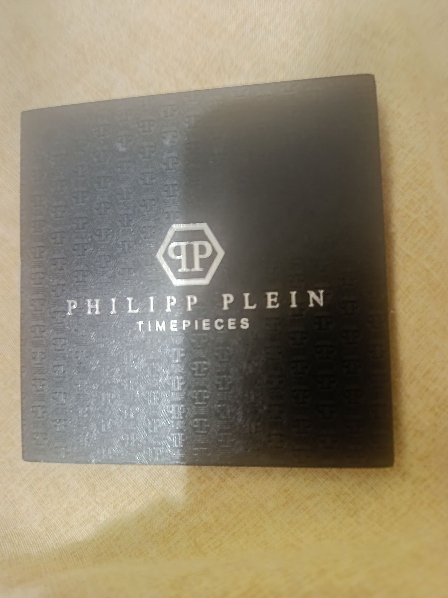 Часовник philipp plein the skull