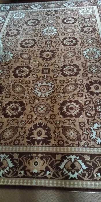 Ковер 2х3. В отличном состоянии.