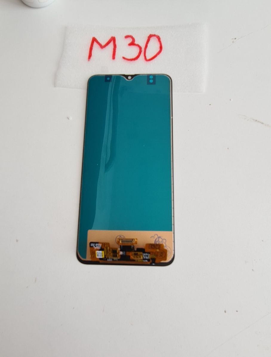 Display Samsung M30