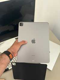 Ipad Pro 12.9 inch, 6th gen cu M2,128 GB