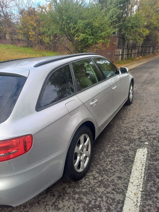 Vând sau schimb cu mcv sau doker Audi  a4 2011 prețul este pentru chas