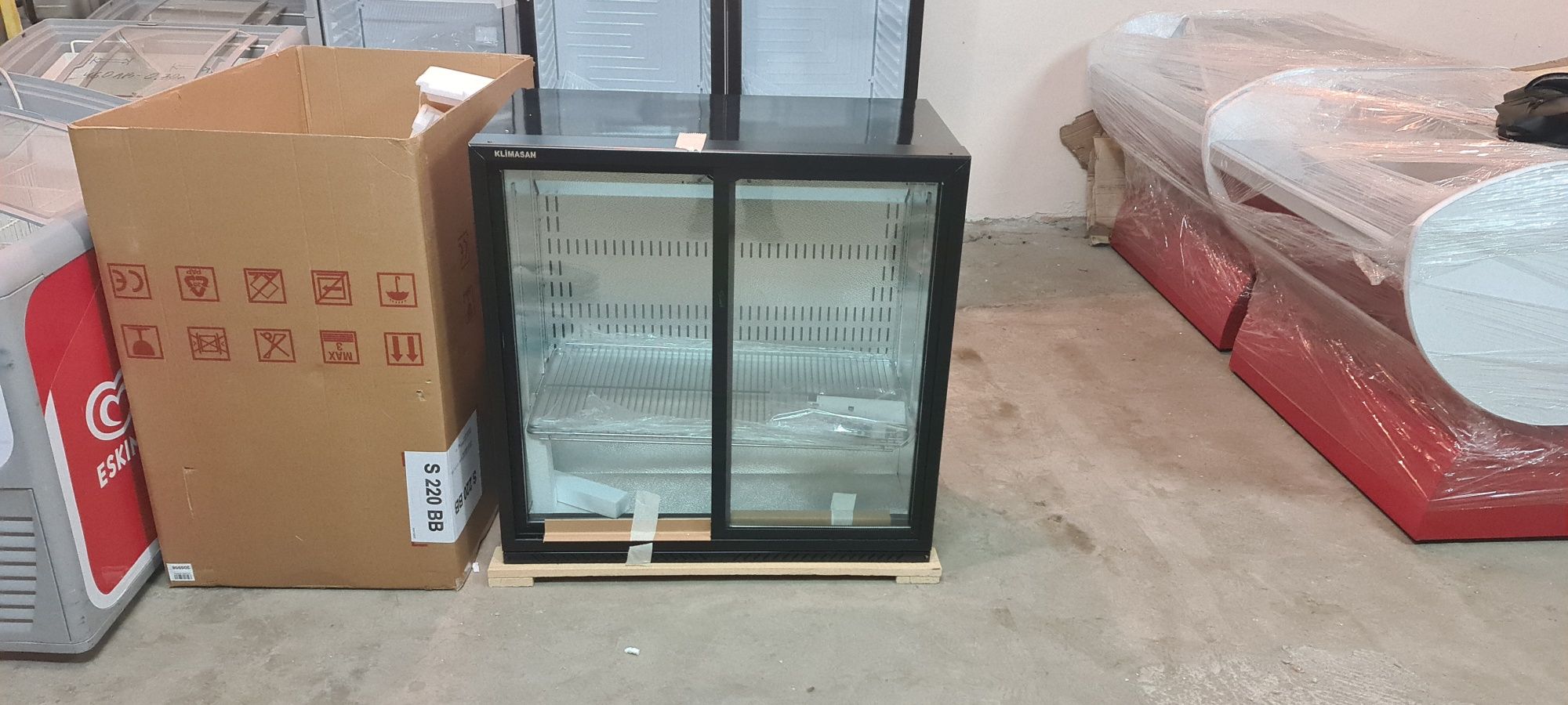 Нова Подбарова хладилна витрина