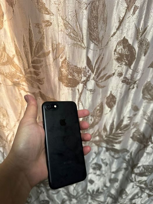 iPhone 7 128GB..