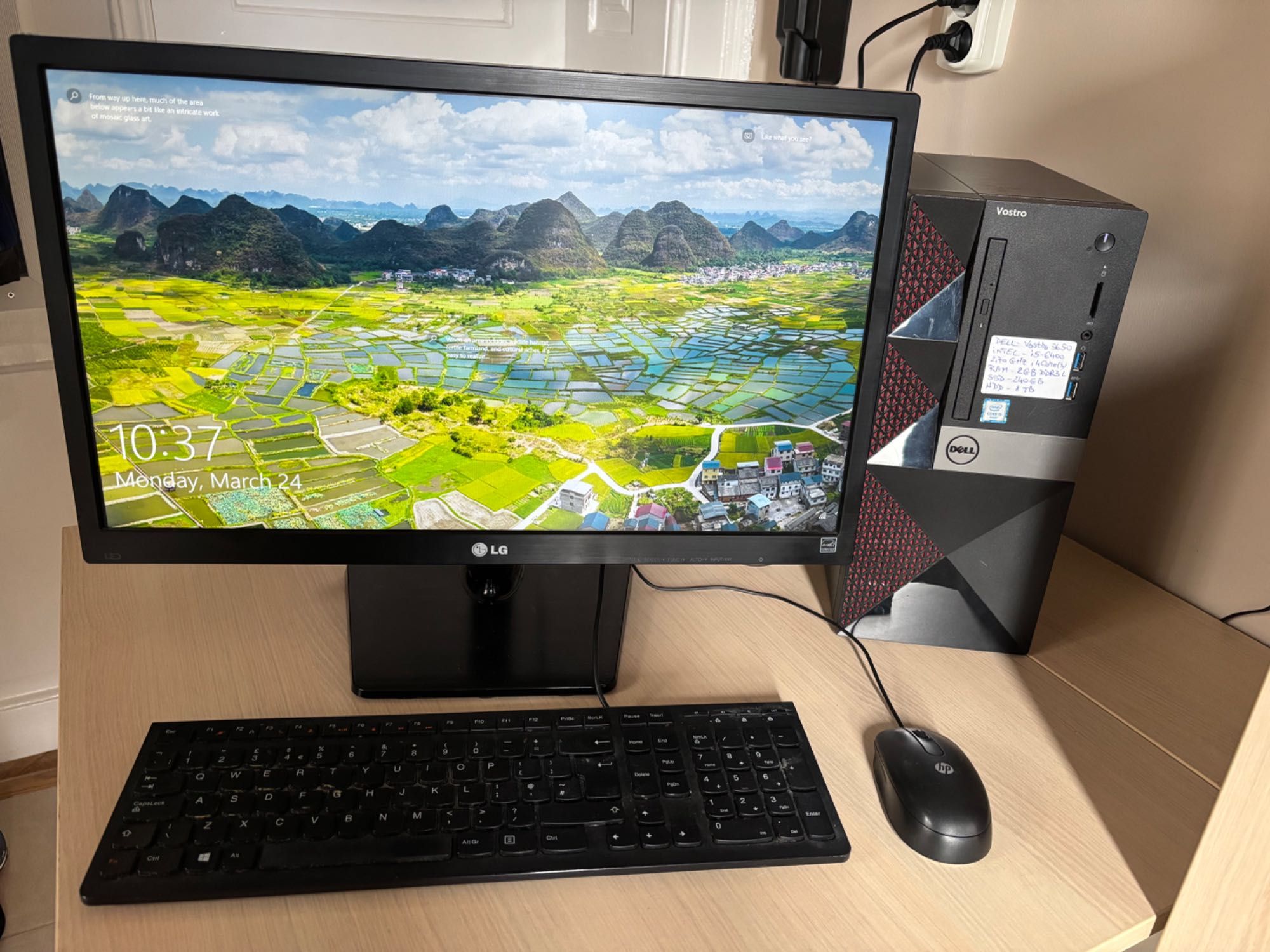 Calculator PC Desktop DELL Vostro i5 cu Monitor LG 24" Tastatura Mouse