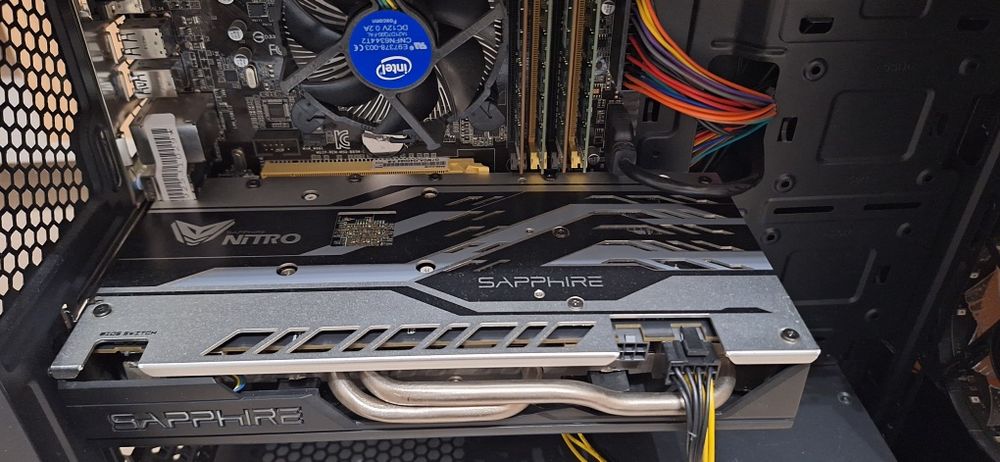 Настолен геймърски компютър