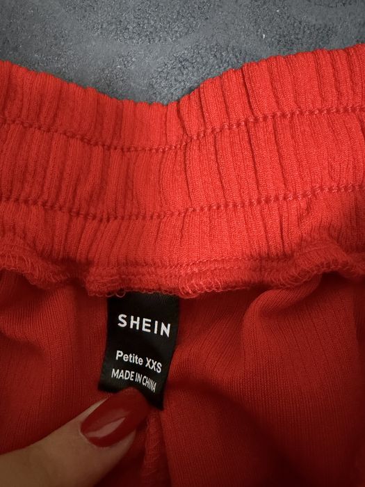 Анцунг с грапав принт