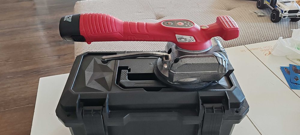 Вибрираща вендуза за плочки RAIDER RD-TV01