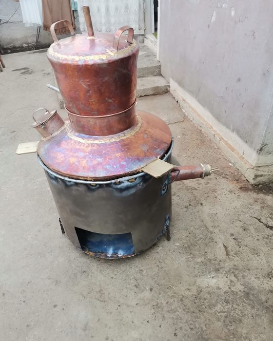 Vând cazan de făcut tuica 160 litri