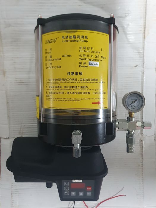 Насос центральной смазки SSV8 для бетононасоса