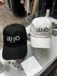 Дамска шапка с козирка Liu Jo