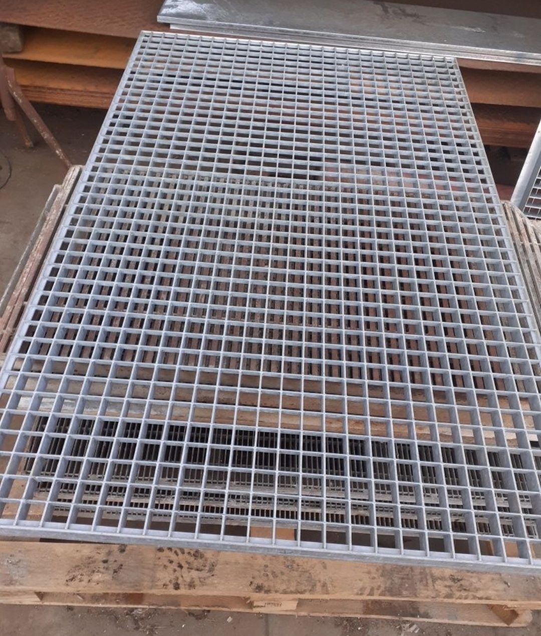 Grătare zincate galvanizate