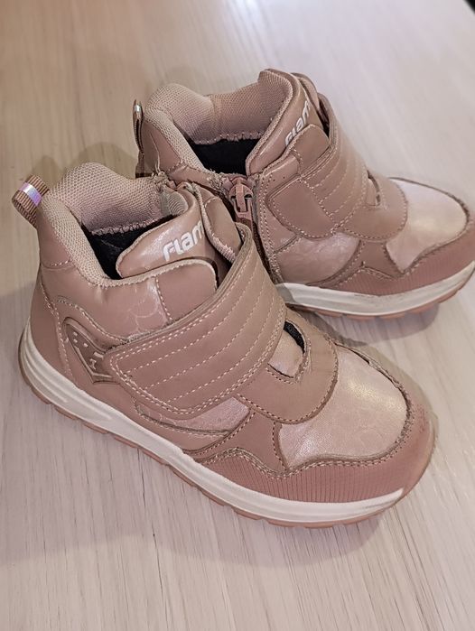 Продам осенние ботиночки