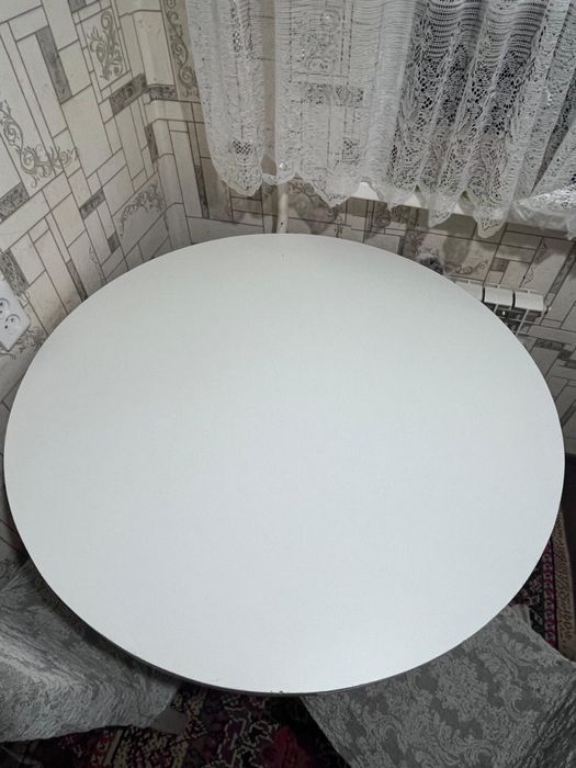 Продам кухонный стол